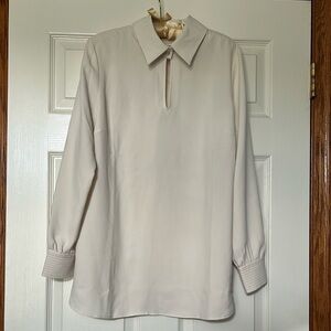 Soft Surroundings Off White Keyhole Top Medium